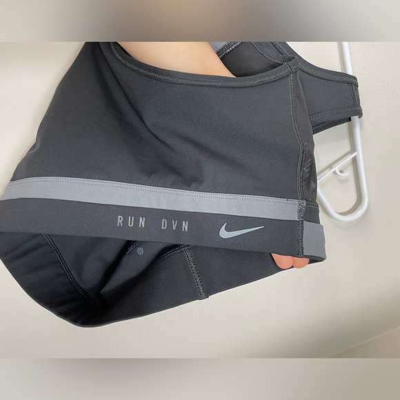 Women’s Nike Best Nike High-Neck Sports Bras Size L - Picture 4 of 7